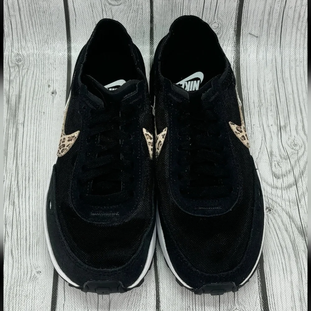 Women's Nike Waffle One Black and Leopard Print Sneakers Size 9 - Picture 6 of 8